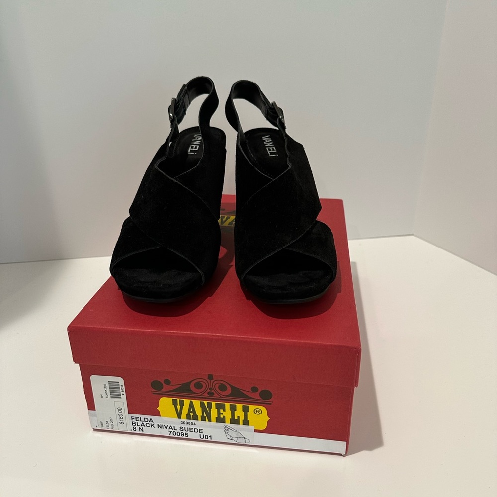 Vaneli Felda Heeled Sandal In Black Nival Suede Size 8N